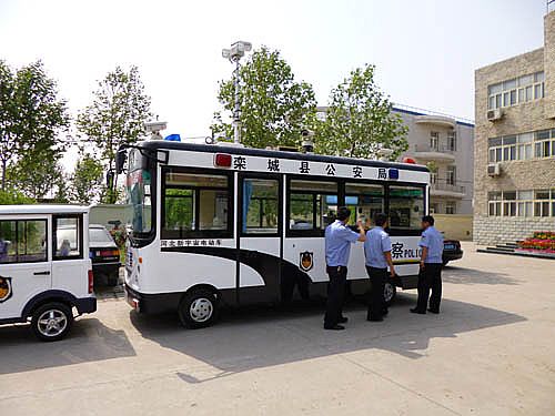 移动警务室深圳装备制造基地接车仪式