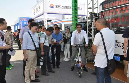 折叠自行车