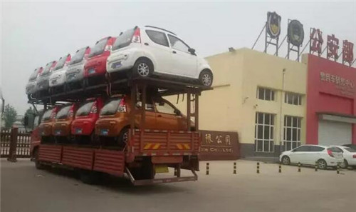 电动轿车
