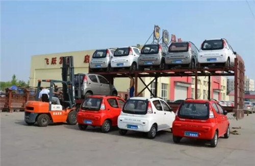 电动轿车