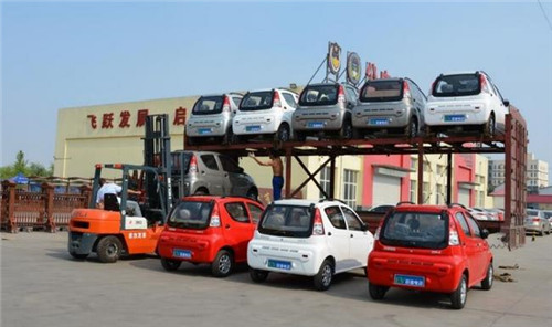 电动轿车