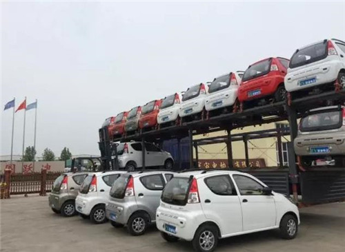 电动轿车