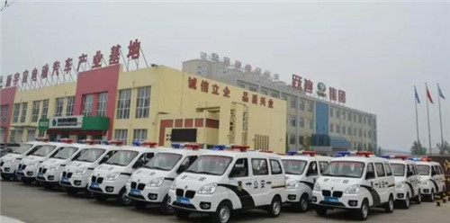 电动巡逻车
