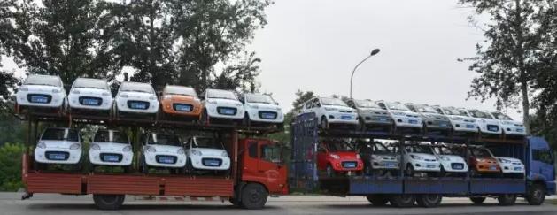 电动轿车