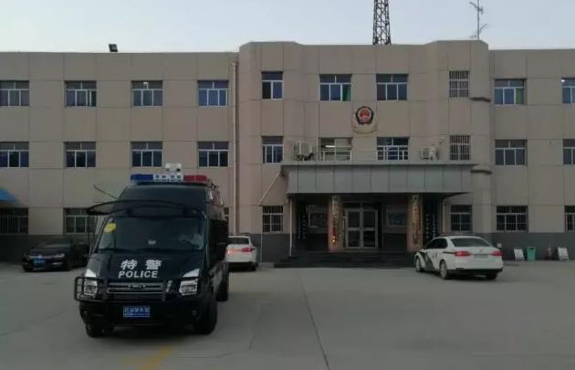 通讯指挥车