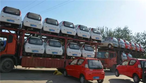 电动轿车