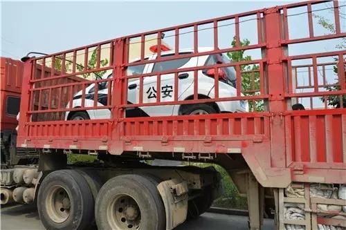 沐鸣2电动巡逻车正在装车