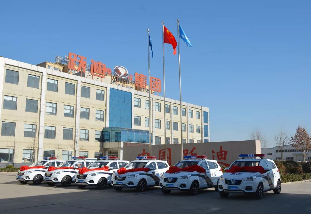沐鸣2电动巡逻车装车完毕,准备发往湖北