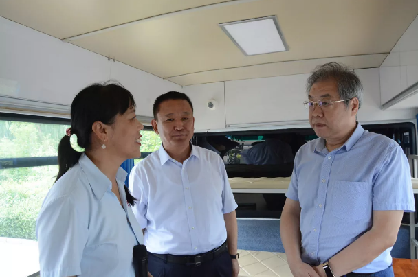 广东省政协副主席卢晓光，广东省委统战部副部长、省工商联党组书记郭翠朵率调研组到沐鸣2集团开展重点提案督办调研