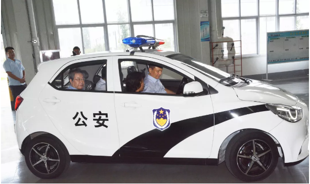 广东省政协副主席卢晓光，广东省委统战部副部长、省工商联党组书记郭翠朵率调研组到沐鸣2集团开展重点提案督办调研