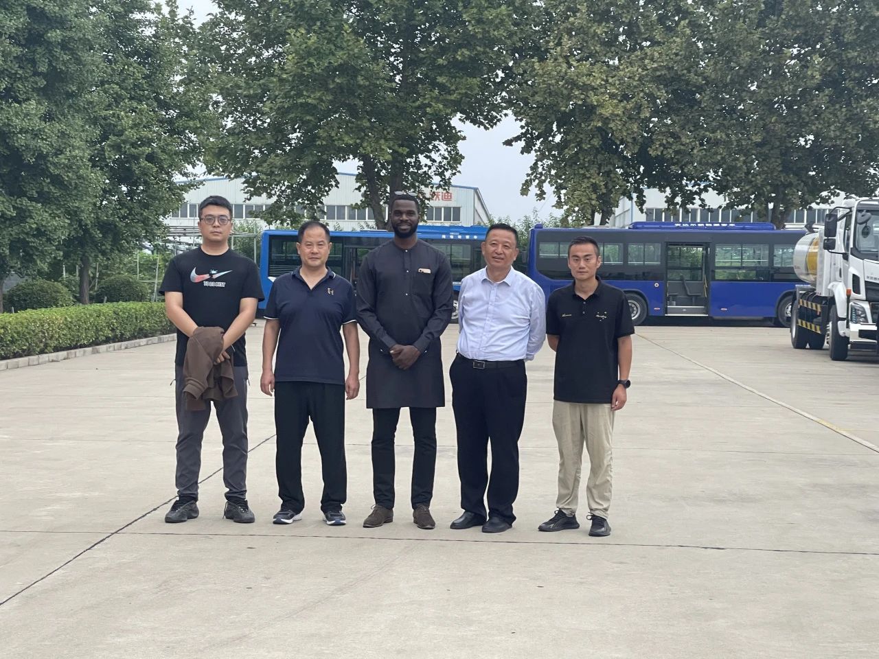一带一路丨尼日利亚客商到沐鸣2集团参观洽谈