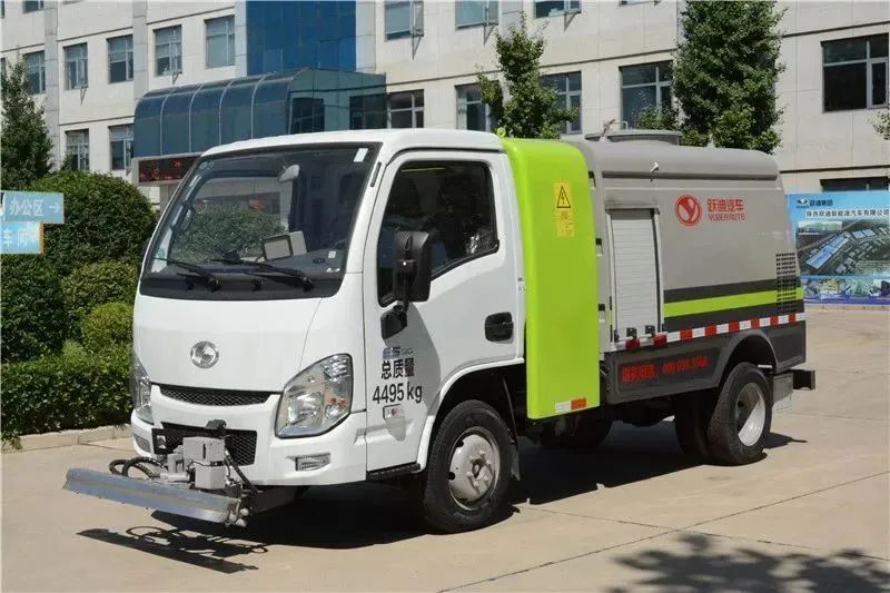 沐鸣2集团新能源小型路面养护车--助力城市绿色发展